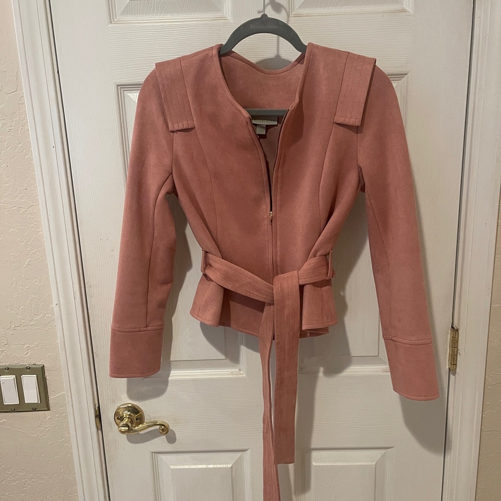 Elegant Women's Mauve Belted Blazer